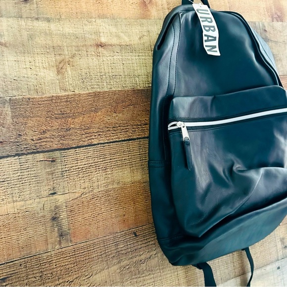 NWT Unisex Urban Outfitters Black Backpack - Picture 3 of 9